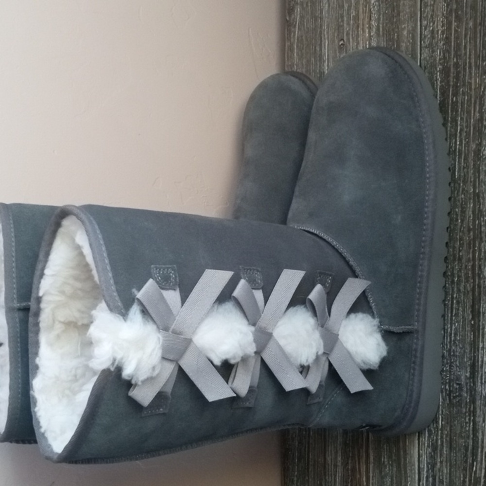 Koolaburra By Ugg Victoria Tall Boot in Stone Grey Size 12